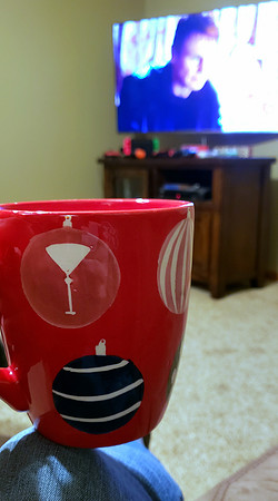 016/365 - Hot cocoa and my fav movie